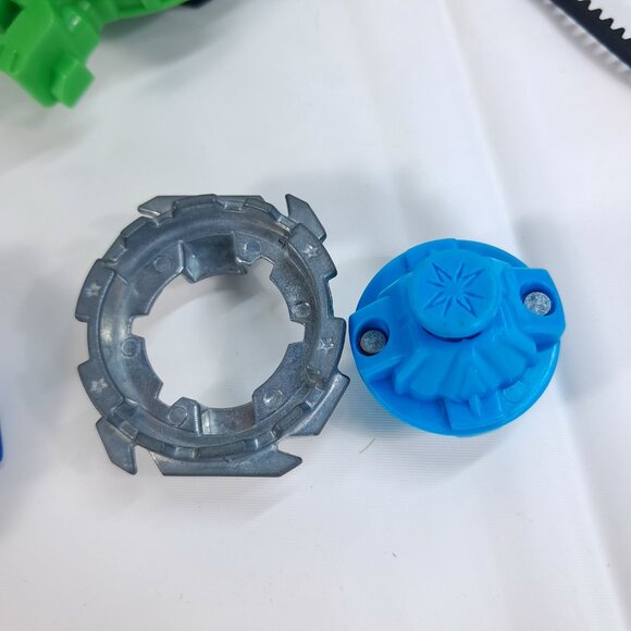Beyblade Burst Turbo SlingShock Wonder Valtryek V4 12 Volcanic-S silver blue - Picture 8 of 8